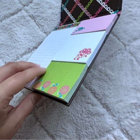 Vera Bradley | “Lola” Post It Notebook - Picture 7 of 9